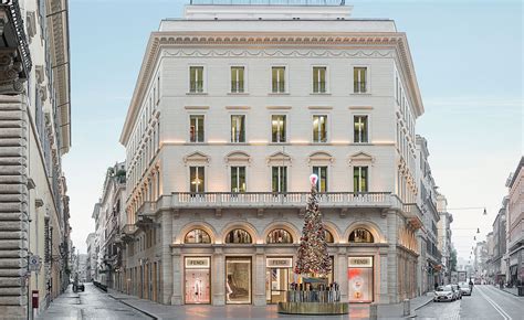 fendi stores in rome.